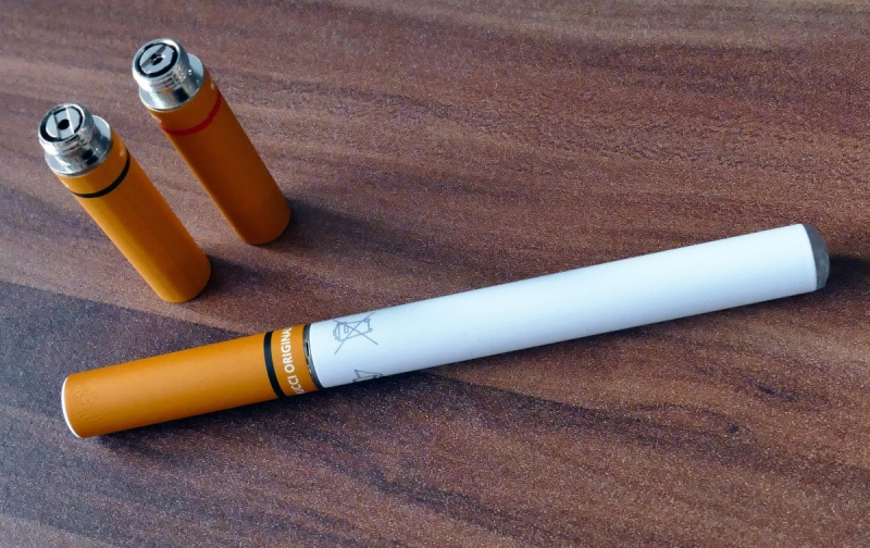 e-cigarette-DRAGUIGNAN-min_electronic_cigarette_e_cigarette_nicotine_vapor_vaporizer_smoke_tobacco-663282